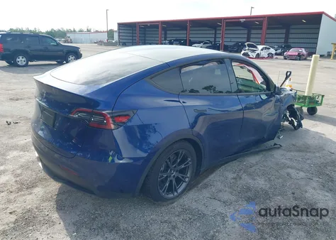 2025 Tesla Model Y Long Range Dual Motor All-Wheel Drive from USA, damaged, VIN 7SAYGDED6SF265501